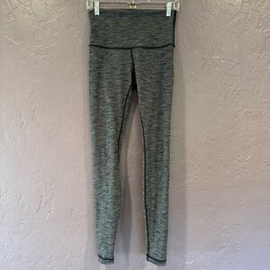 lululemon athletica Gray Leggings - 6